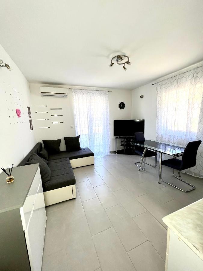 Lägenhet Apartman 3, Parking *